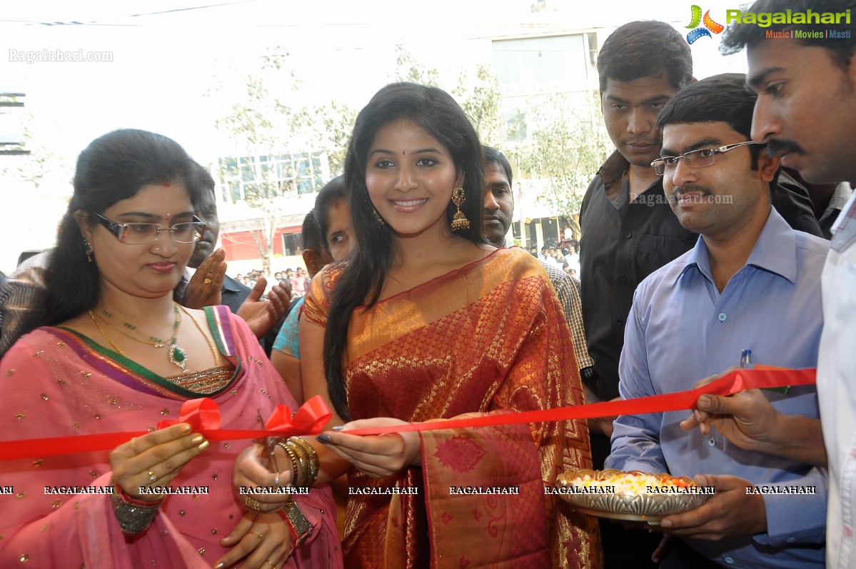 Anjali launches Woman's World at AS Rao Nagar, Hyderabad