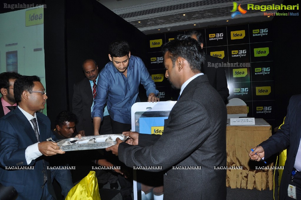 Superstar Mahesh Babu unveils Idea Ivory Smartphone in Hyderabad