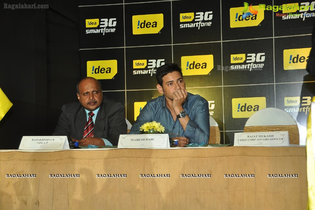 Superstar Mahesh Babu unveils Idea Ivory Smartphone in Hyderabad