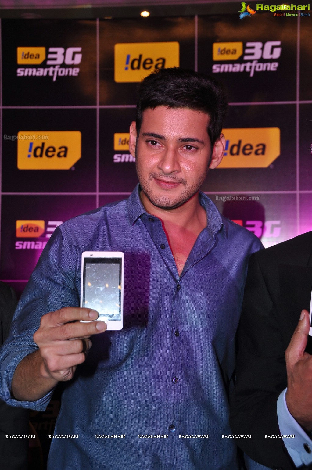 Superstar Mahesh Babu unveils Idea Ivory Smartphone in Hyderabad