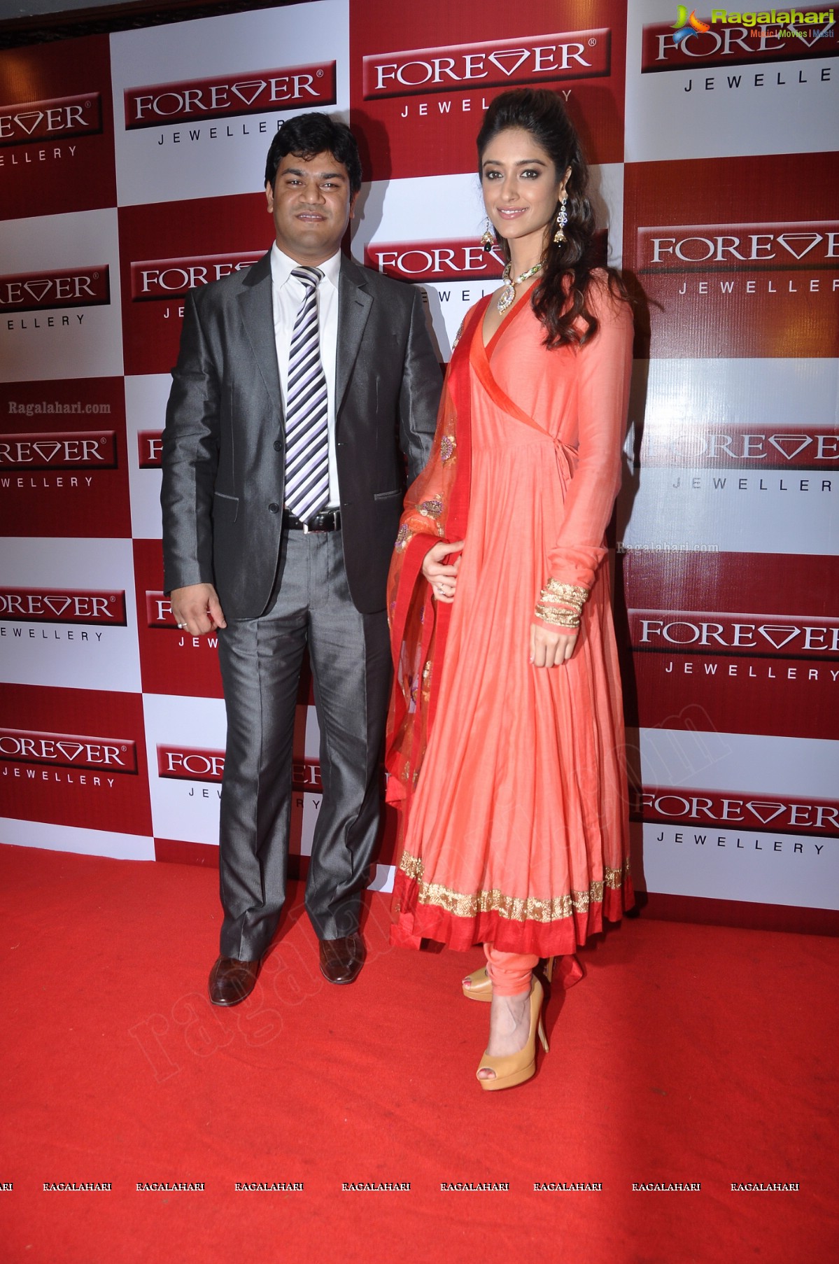 Ileana inaugurates 2nd Forever Jewellery Store, Hyderabad