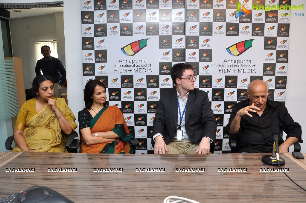 Mahesh Bhatt interacts with the students of AISFM, Hyderabad