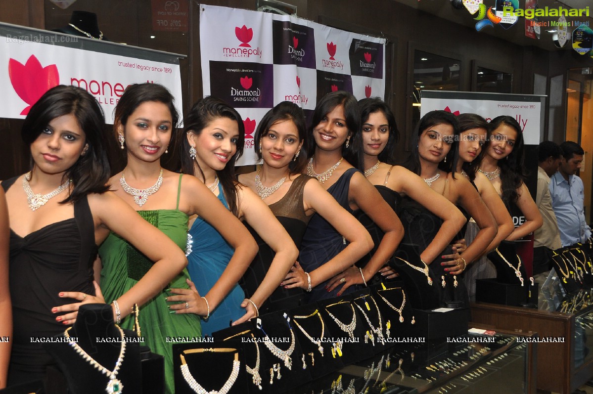 Manepally Jewellers 2013 Bridal Diamond Jewellery Collection Launch, Secunderabad