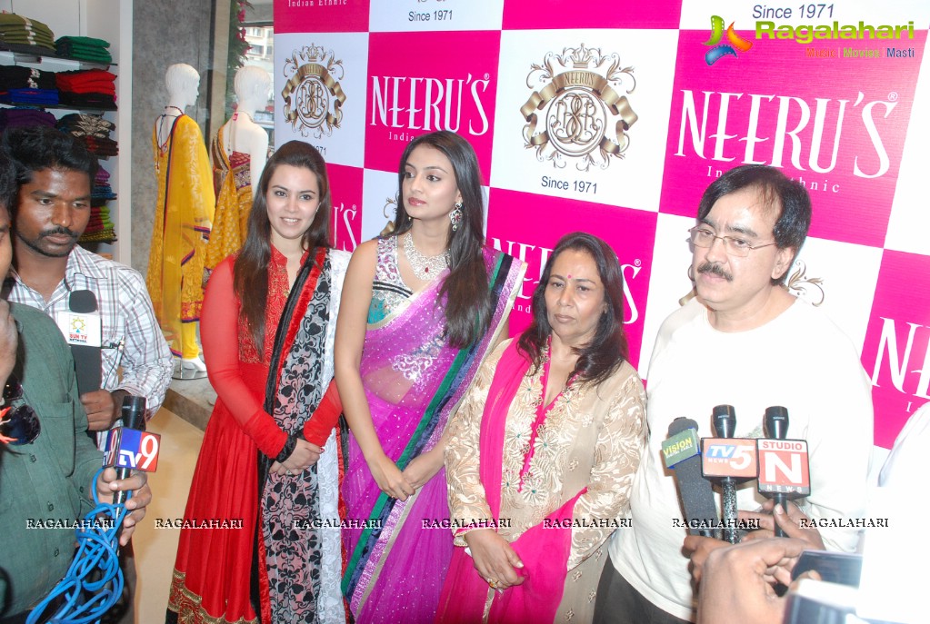 Neeru's Designer Stores Launch, Vijayawada