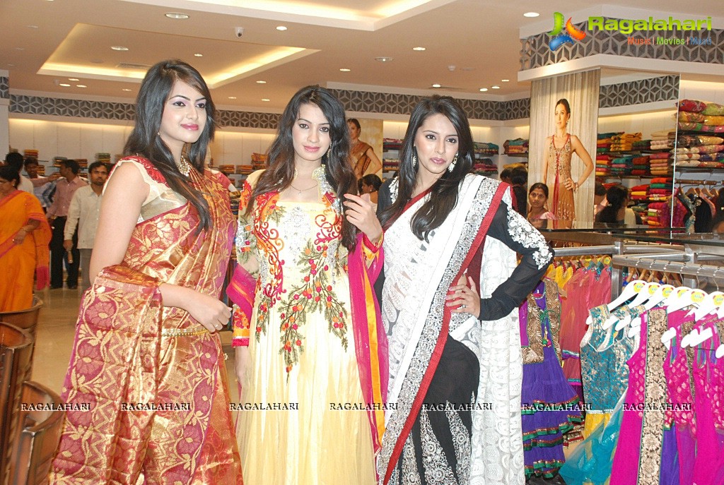 Neeru's Designer Stores Launch, Vijayawada