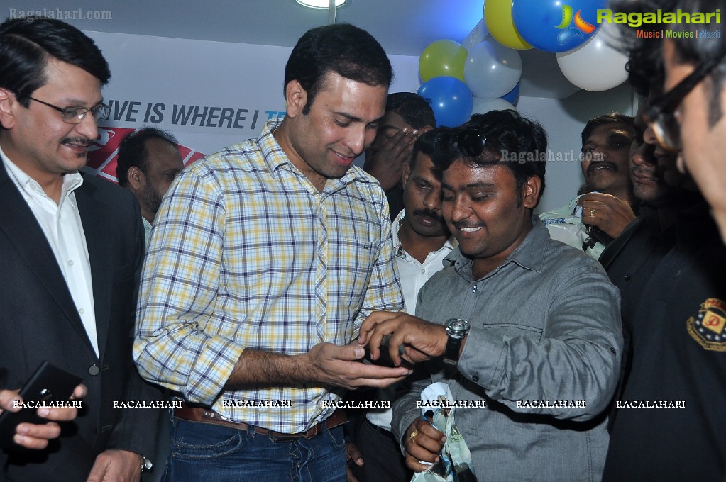 VVS Laxman launches Nokia Lumia 920 and Nokia Lumia 820, Hyderabad 