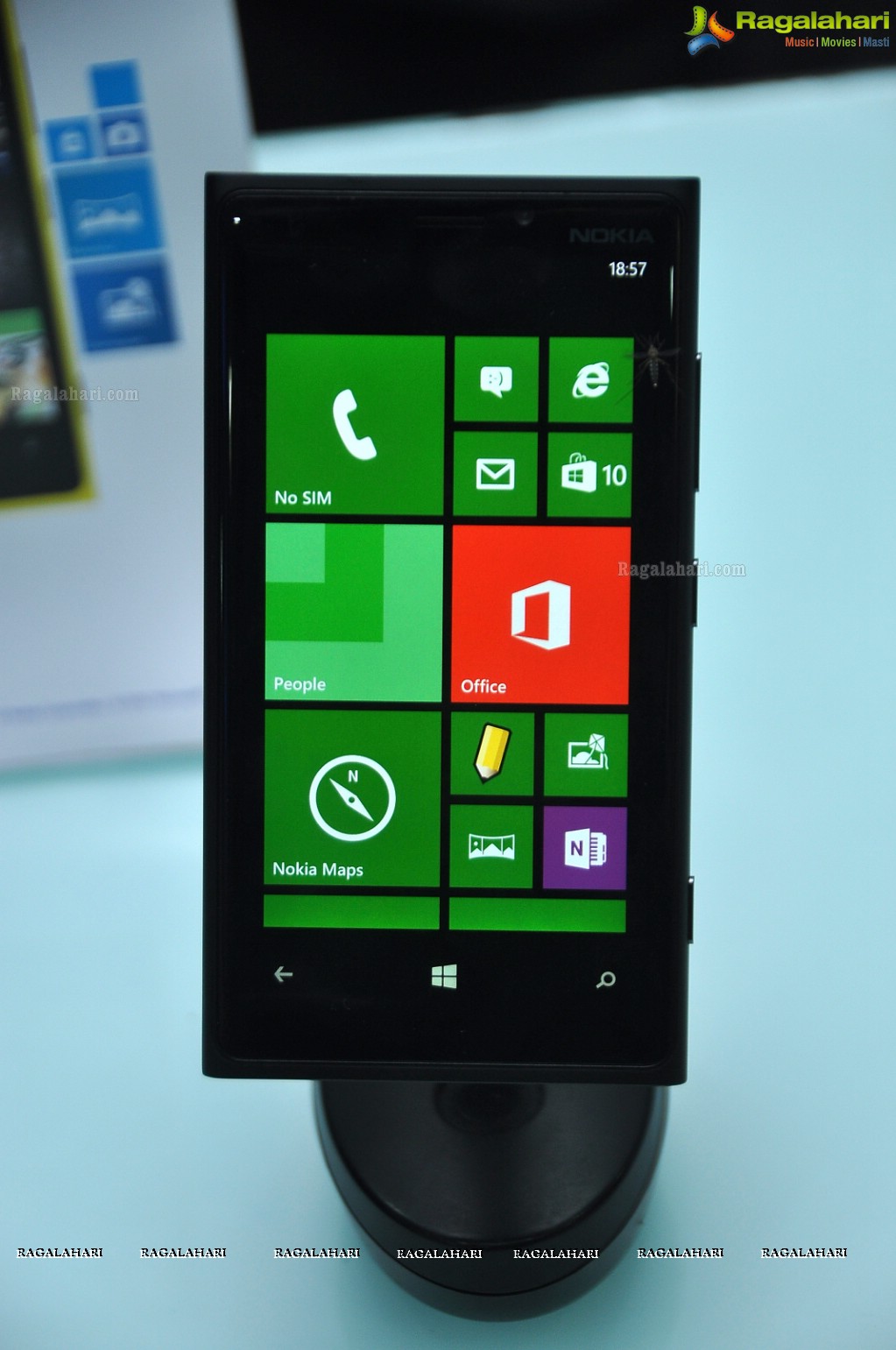 VVS Laxman launches Nokia Lumia 920 and Nokia Lumia 820, Hyderabad 