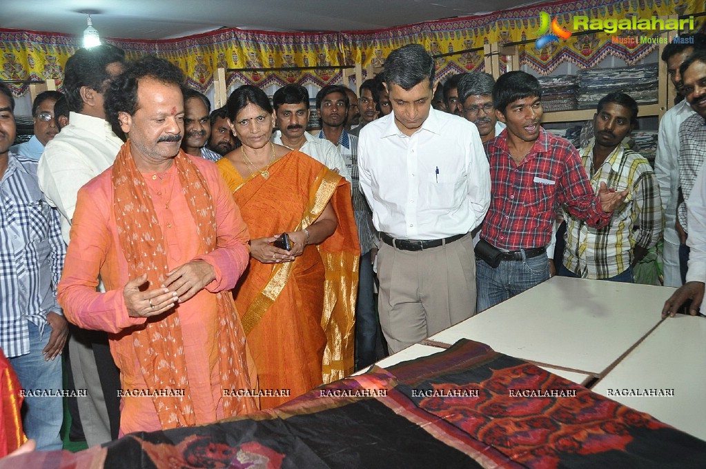 Pochampally IKAT Art Mela 2013, Hyderabad