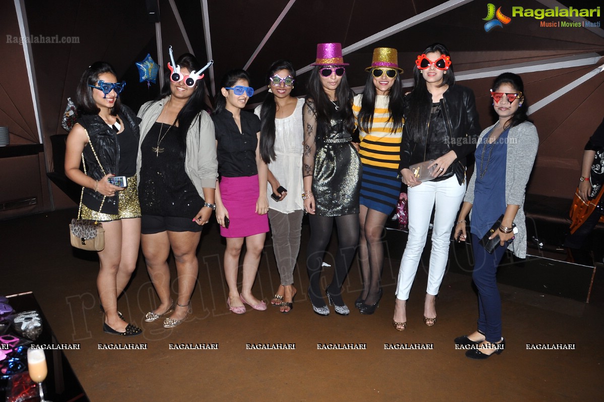 Sakina Khan 2013 Birthday Bash at Carbon, Hyderabad