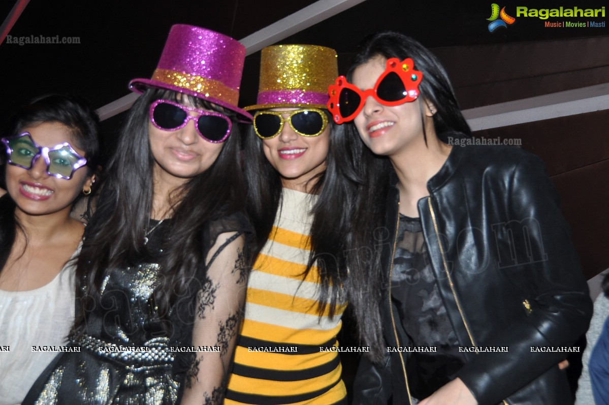 Sakina Khan 2013 Birthday Bash at Carbon, Hyderabad