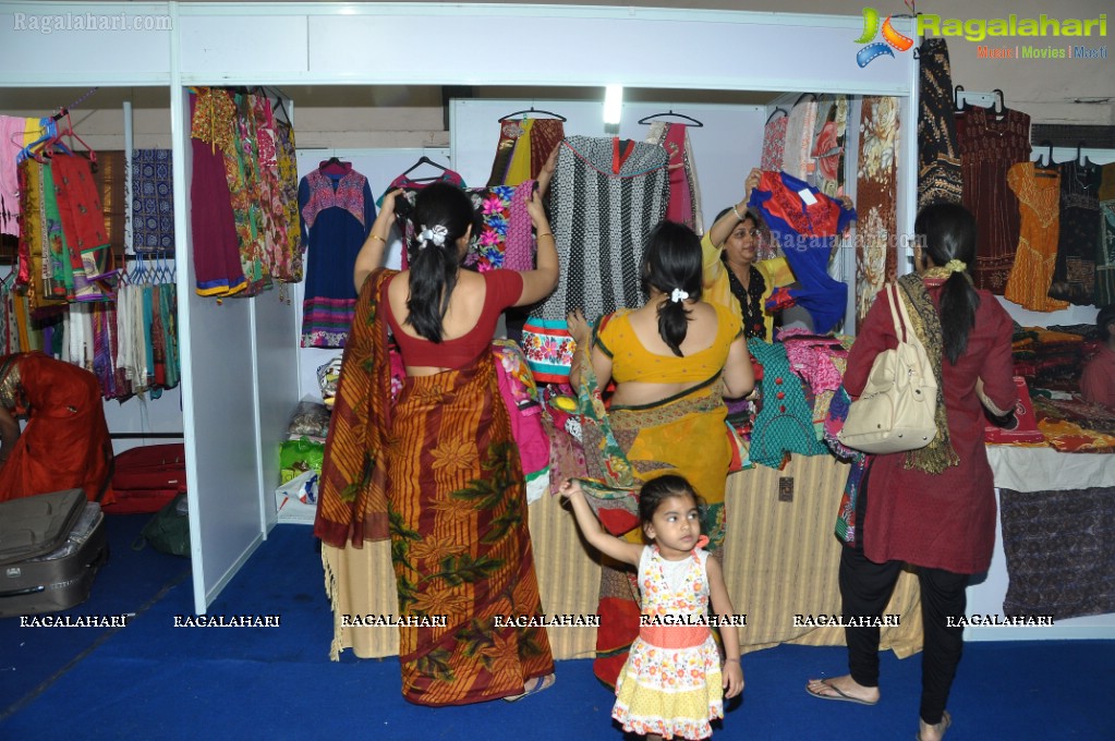 Madhulagna Das inaugurates Trenz Life Style Exhibition, Hyderabad