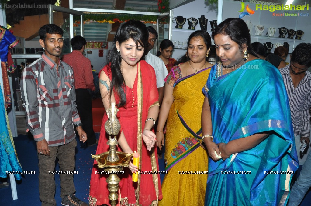 Madhulagna Das inaugurates Trenz Life Style Exhibition, Hyderabad