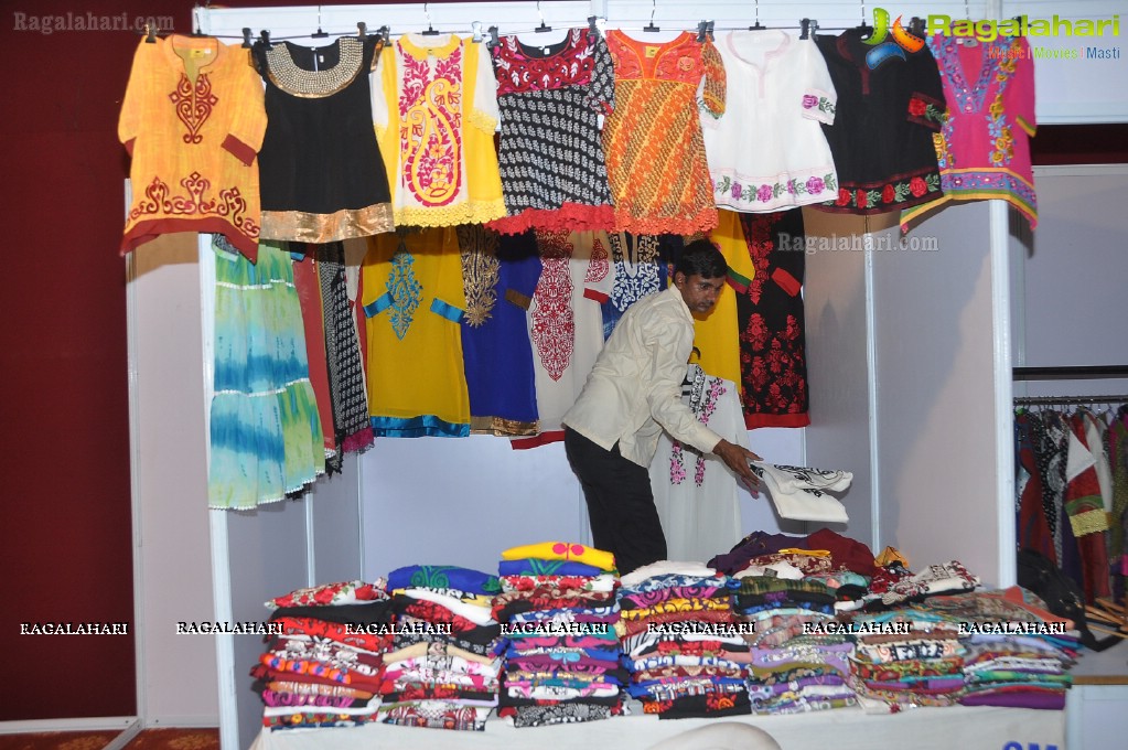 Tanusha inaugurates Trenz Fashion & Life Style Exhibition, Hyderabad