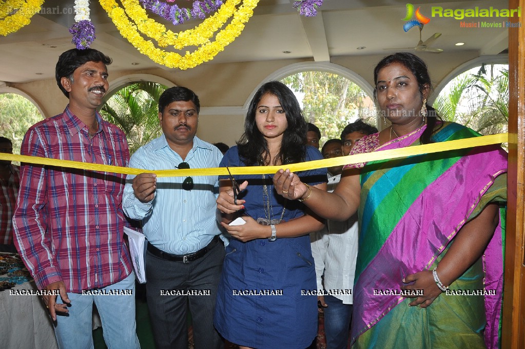 Tanusha inaugurates Trenz Fashion & Life Style Exhibition, Hyderabad