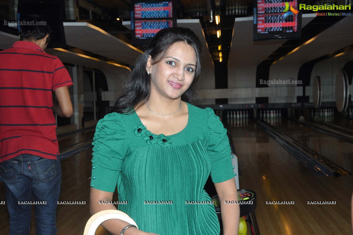 Young Ladies Club Members Meet at SVM Mall, Hyderabad