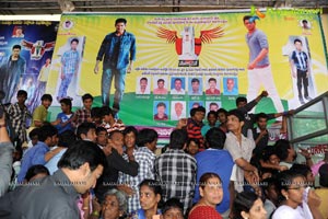 1 Nenokkadine Hungama at RTC Cross Roads