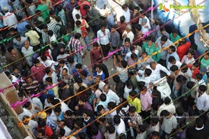 1 Nenokkadine Hungama at RTC Cross Roads