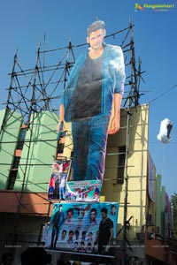 1 Nenokkadine Hungama at RTC Cross Roads