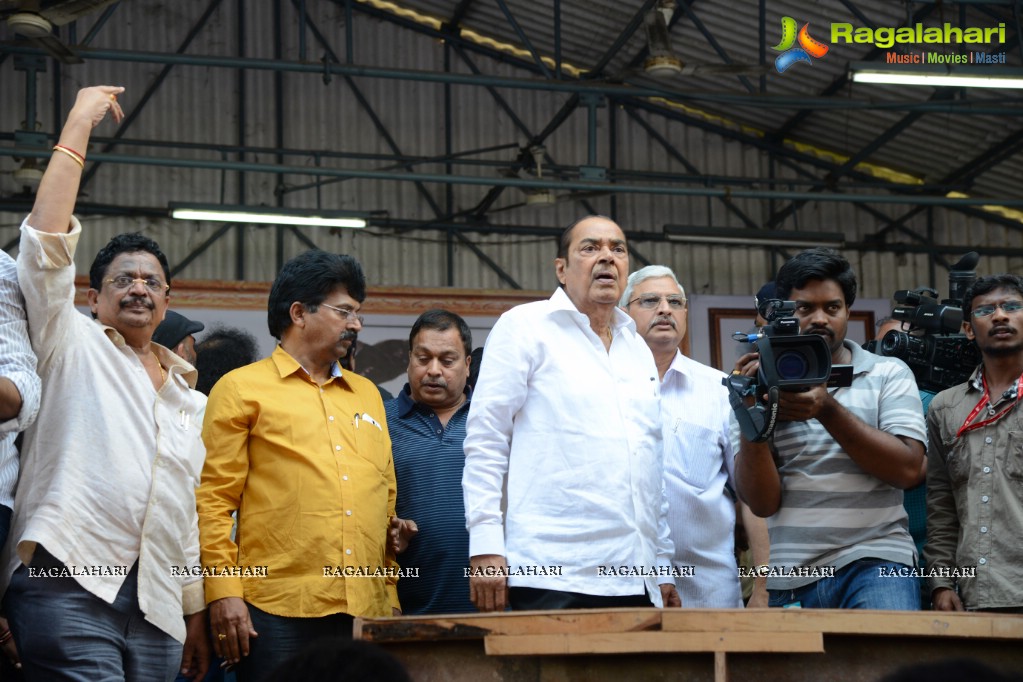 Celebrities pay homage to Dr. Akkineni Nageswara Rao	(Day 2)