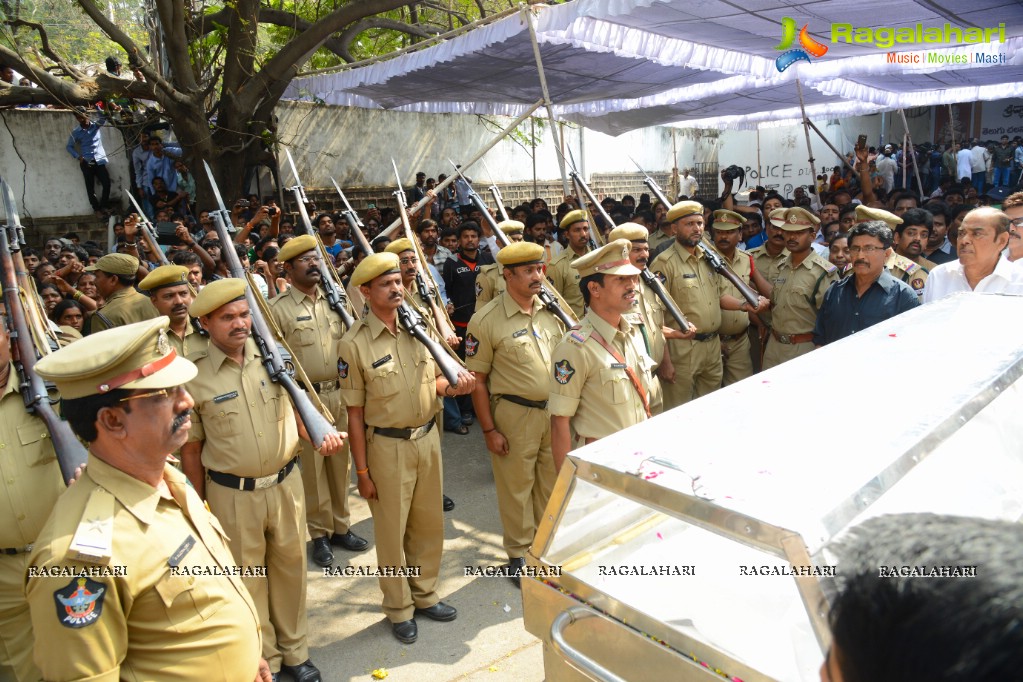 Celebrities pay homage to Dr. Akkineni Nageswara Rao	(Day 2)