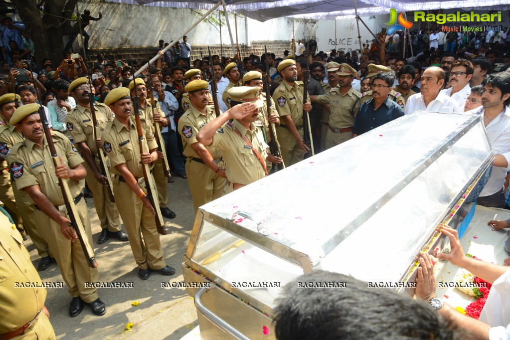 Celebrities pay homage to Dr. Akkineni Nageswara Rao	(Day 2)