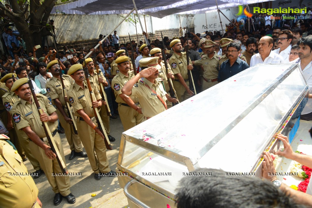 Celebrities pay homage to Dr. Akkineni Nageswara Rao	(Day 2)