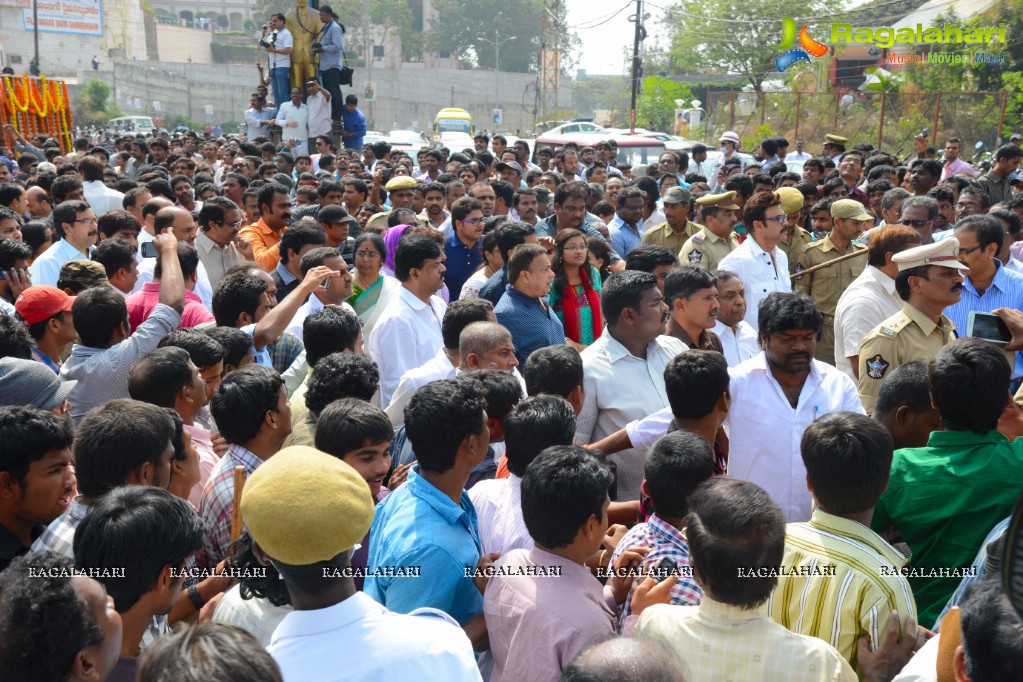 Celebrities pay homage to Dr. Akkineni Nageswara Rao	(Day 2)