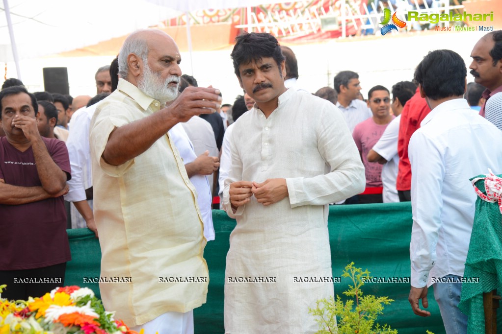 Celebrities pay homage to Dr. Akkineni Nageswara Rao	(Day 2)