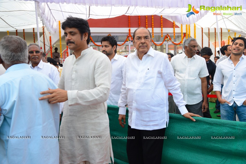 Celebrities pay homage to Dr. Akkineni Nageswara Rao	(Day 2)