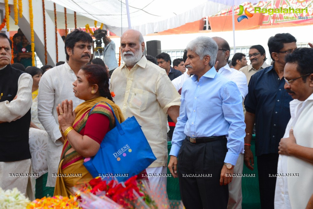 Celebrities pay homage to Dr. Akkineni Nageswara Rao	(Day 2)