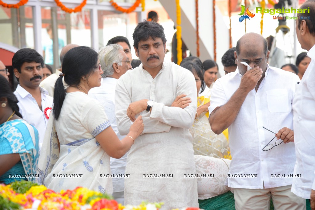 Celebrities pay homage to Dr. Akkineni Nageswara Rao	(Day 2)