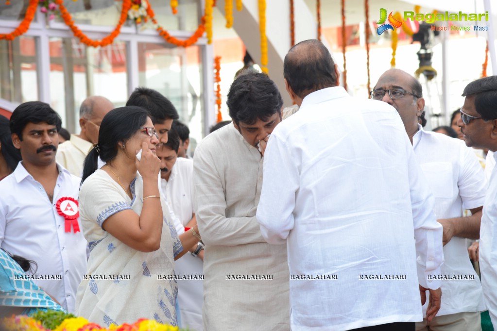 Celebrities pay homage to Dr. Akkineni Nageswara Rao	(Day 2)