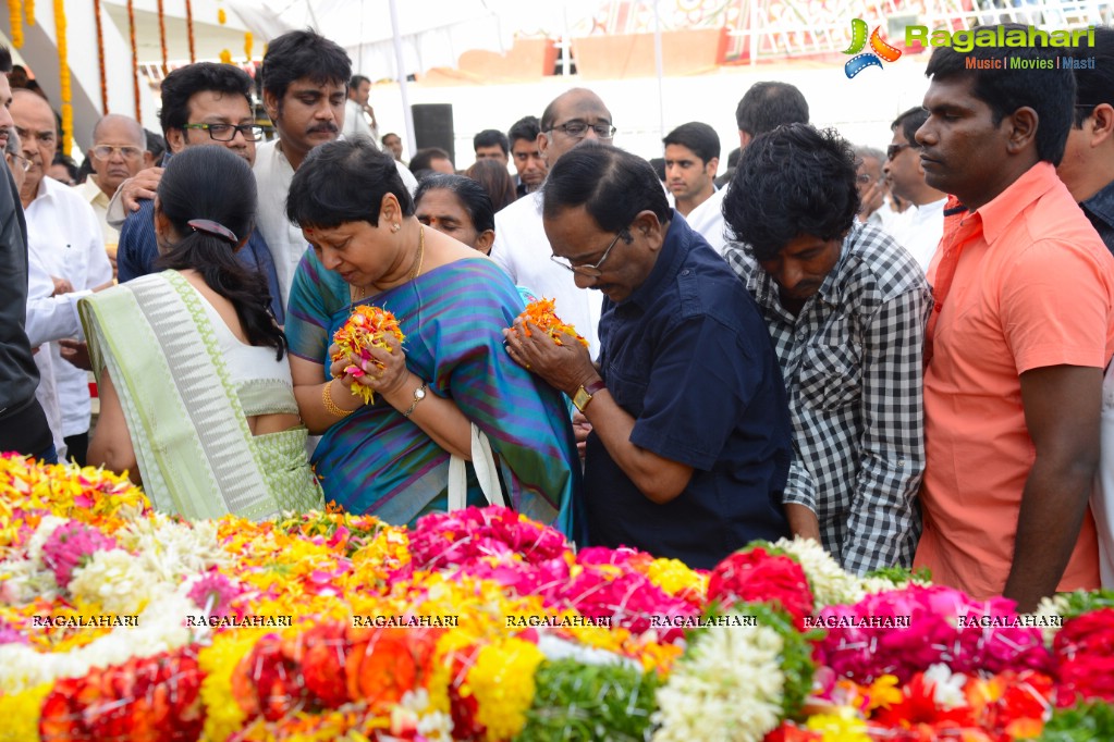 Celebrities pay homage to Dr. Akkineni Nageswara Rao	(Day 2)