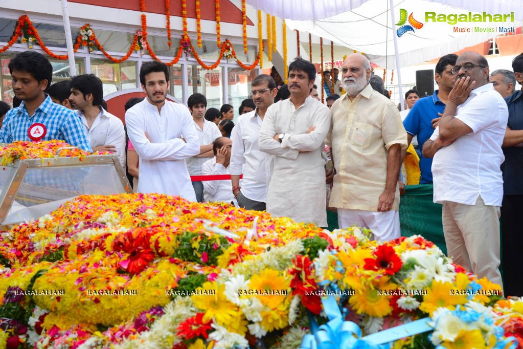 Celebrities pay homage to Dr. Akkineni Nageswara Rao	(Day 2)