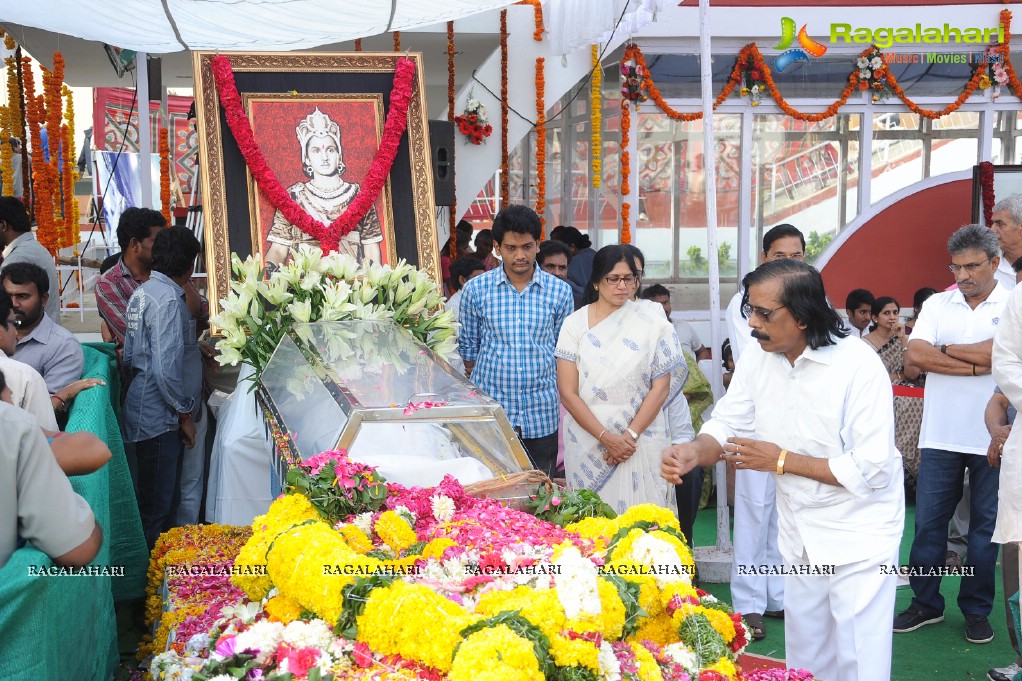 Celebrities pay homage to Dr. Akkineni Nageswara Rao	(Day 2)