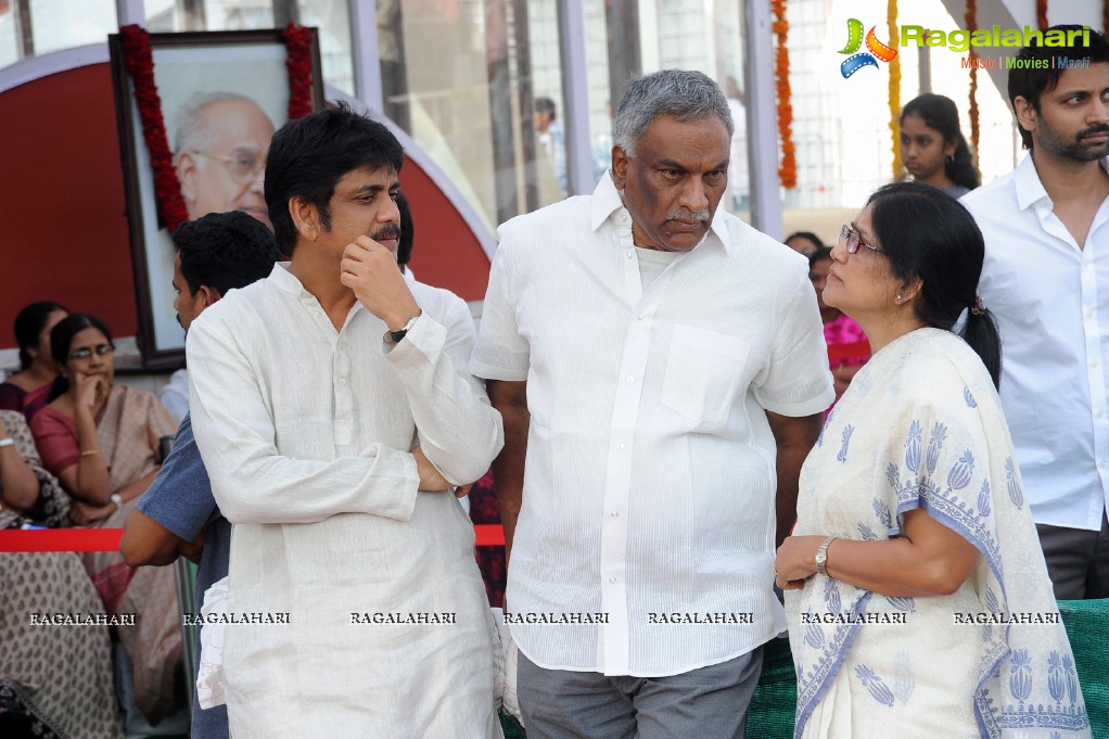 Celebrities pay homage to Dr. Akkineni Nageswara Rao	(Day 2)