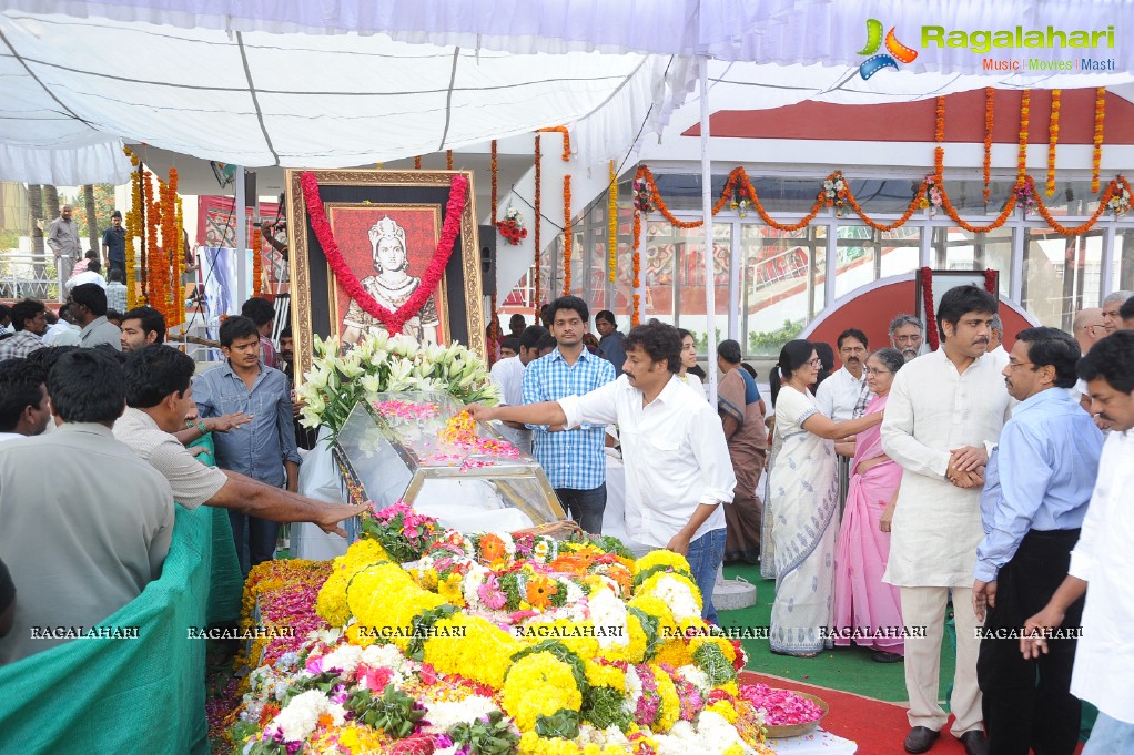 Celebrities pay homage to Dr. Akkineni Nageswara Rao	(Day 2)