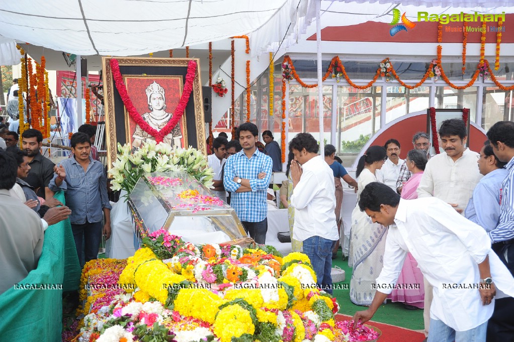 Celebrities pay homage to Dr. Akkineni Nageswara Rao	(Day 2)