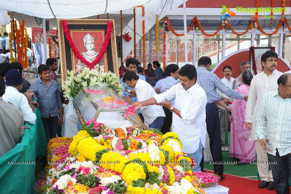 Celebrities pay homage to Dr. Akkineni Nageswara Rao	(Day 2)