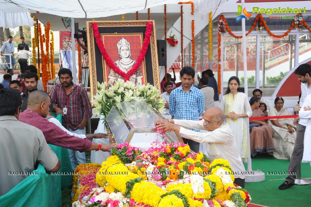 Celebrities pay homage to Dr. Akkineni Nageswara Rao	(Day 2)