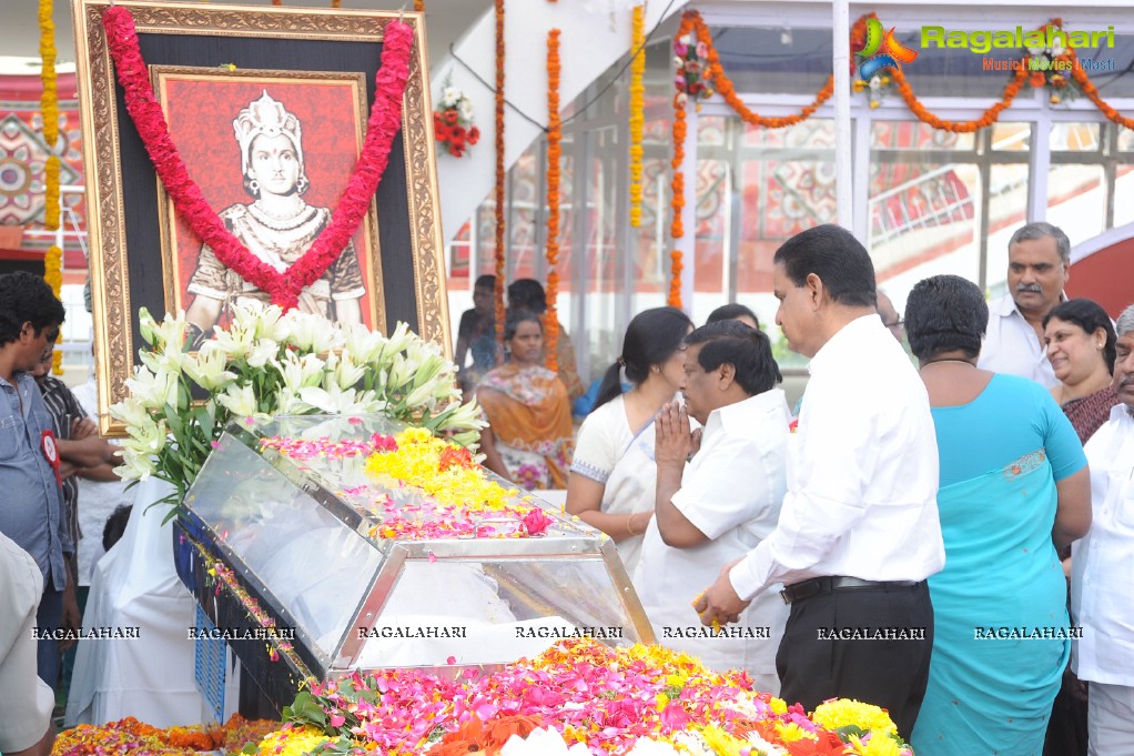 Celebrities pay homage to Dr. Akkineni Nageswara Rao	(Day 2)