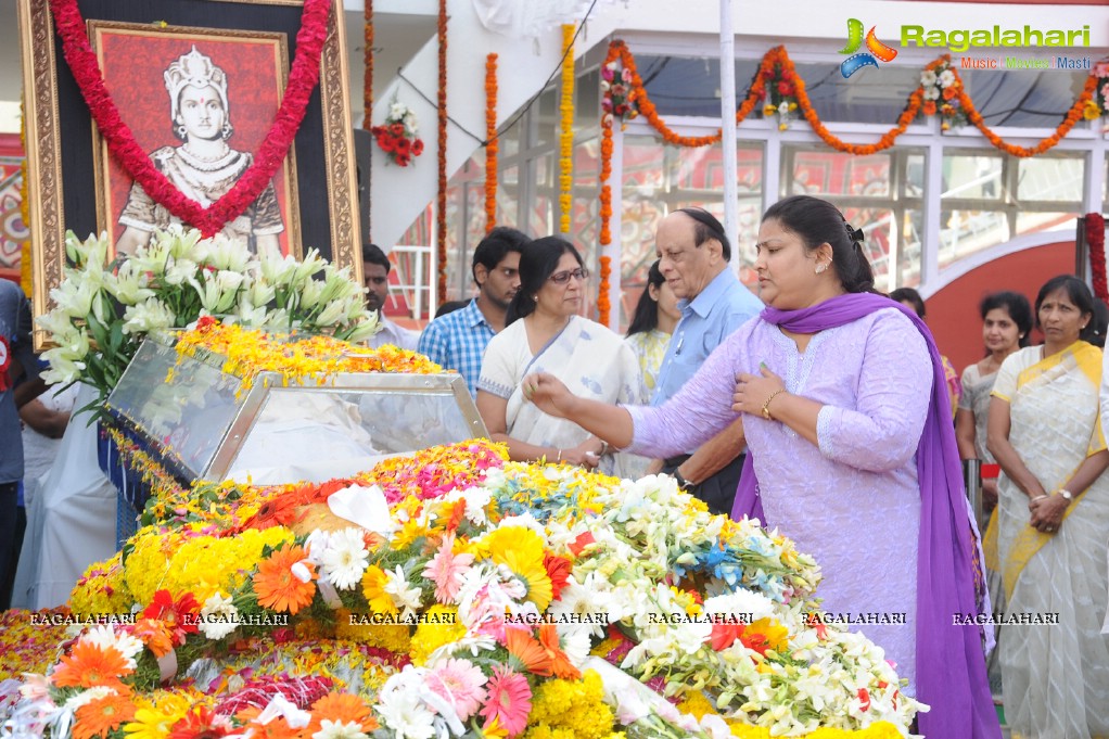 Celebrities pay homage to Dr. Akkineni Nageswara Rao	(Day 2)