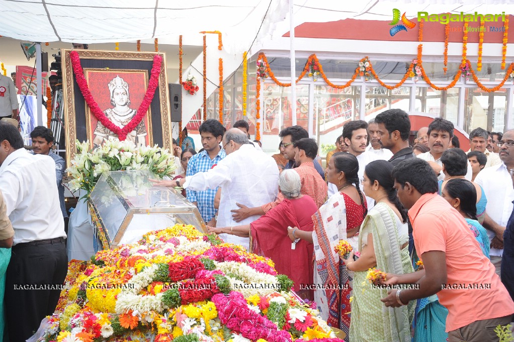 Celebrities pay homage to Dr. Akkineni Nageswara Rao	(Day 2)