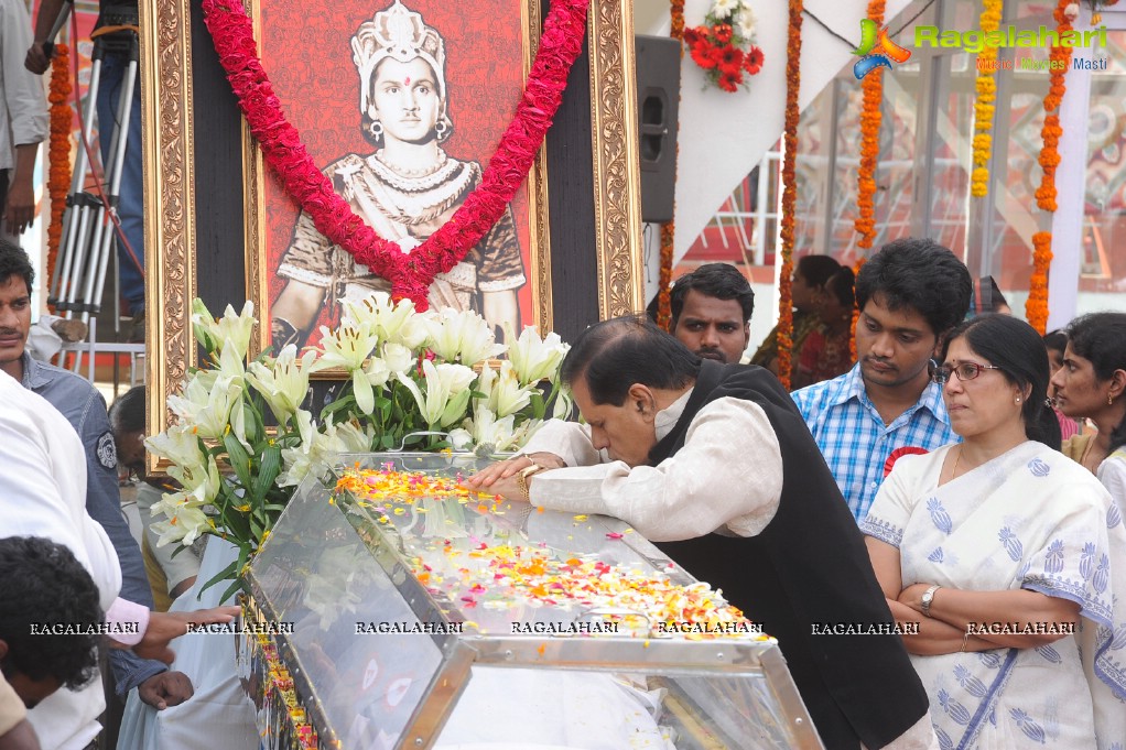 Celebrities pay homage to Dr. Akkineni Nageswara Rao	(Day 2)