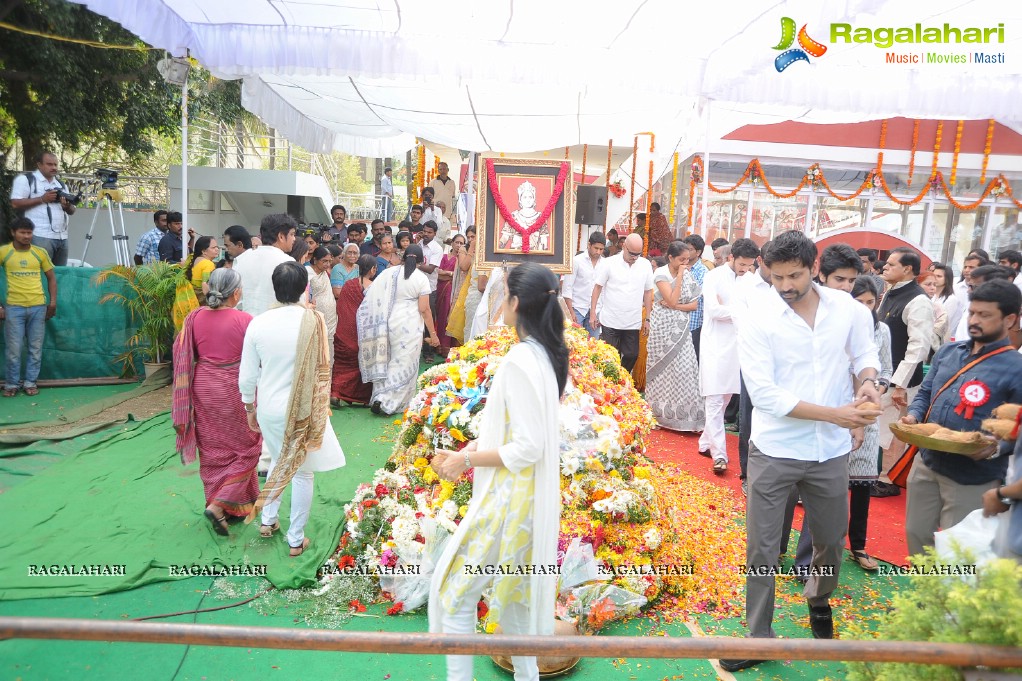 Celebrities pay homage to Dr. Akkineni Nageswara Rao	(Day 2)