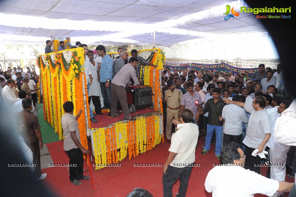 Celebrities pay homage to Dr. Akkineni Nageswara Rao	(Day 2)