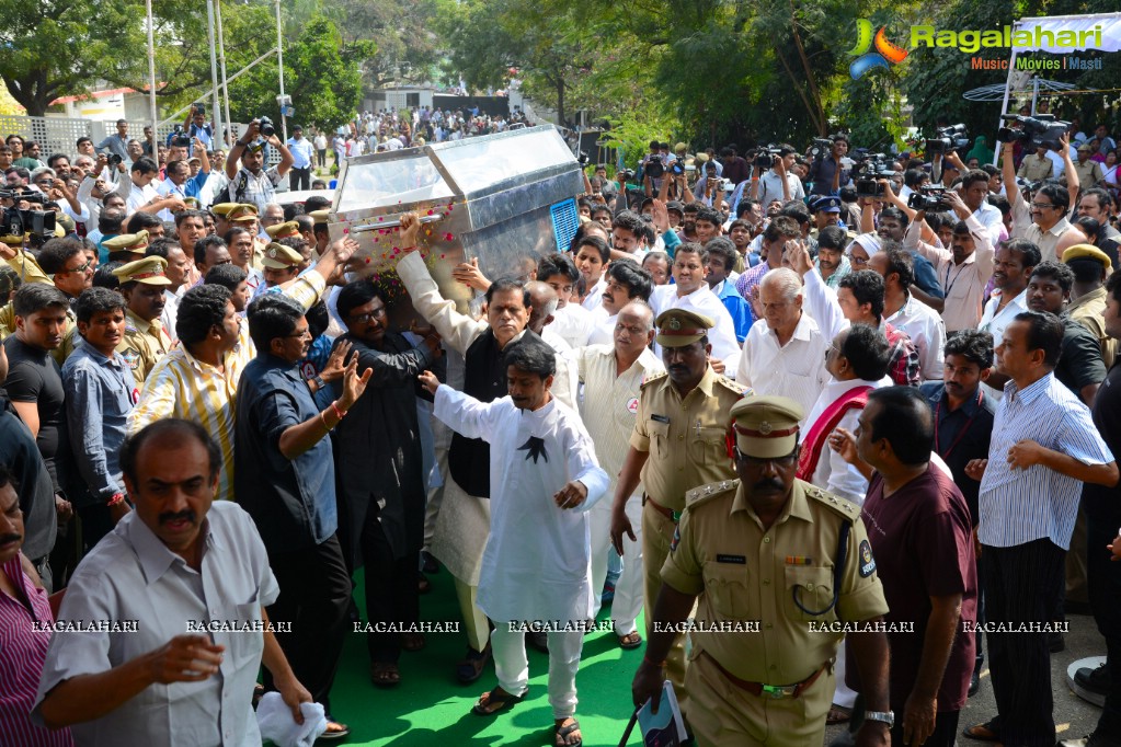 Celebrities pay homage to Dr. Akkineni Nageswara Rao	(Day 2)