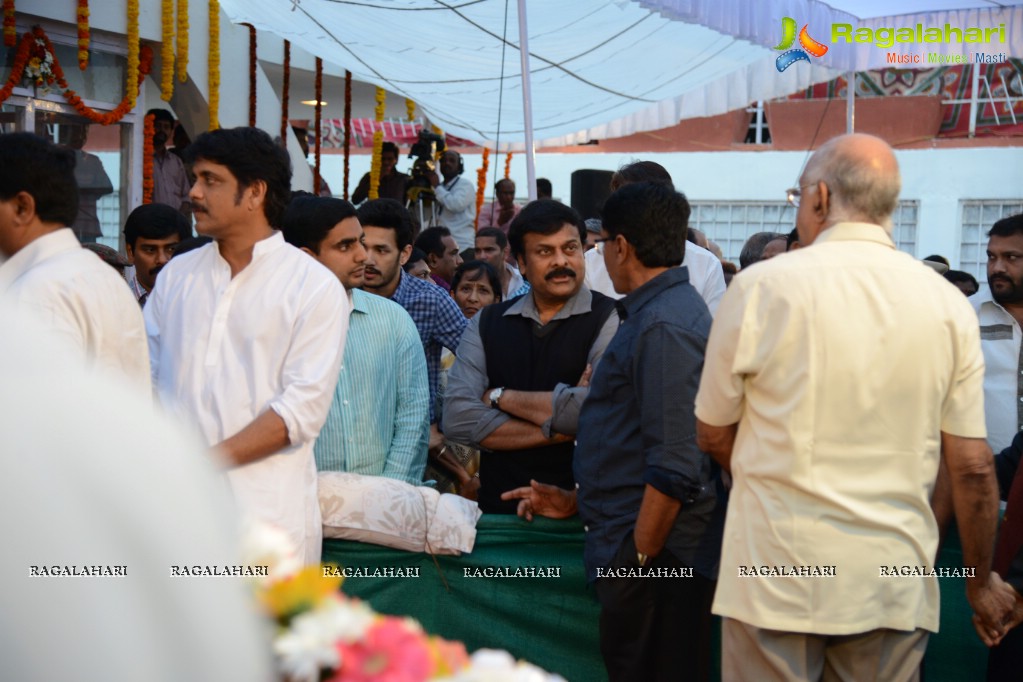 Celebrities pay homage to Dr. Akkineni Nageswara Rao