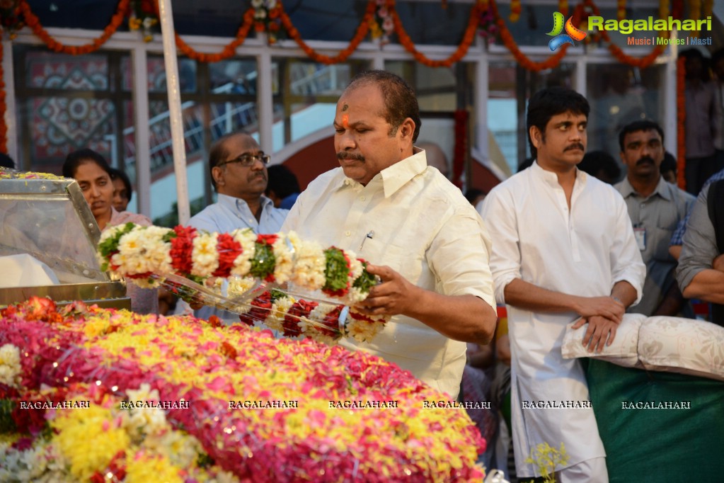 Celebrities pay homage to Dr. Akkineni Nageswara Rao