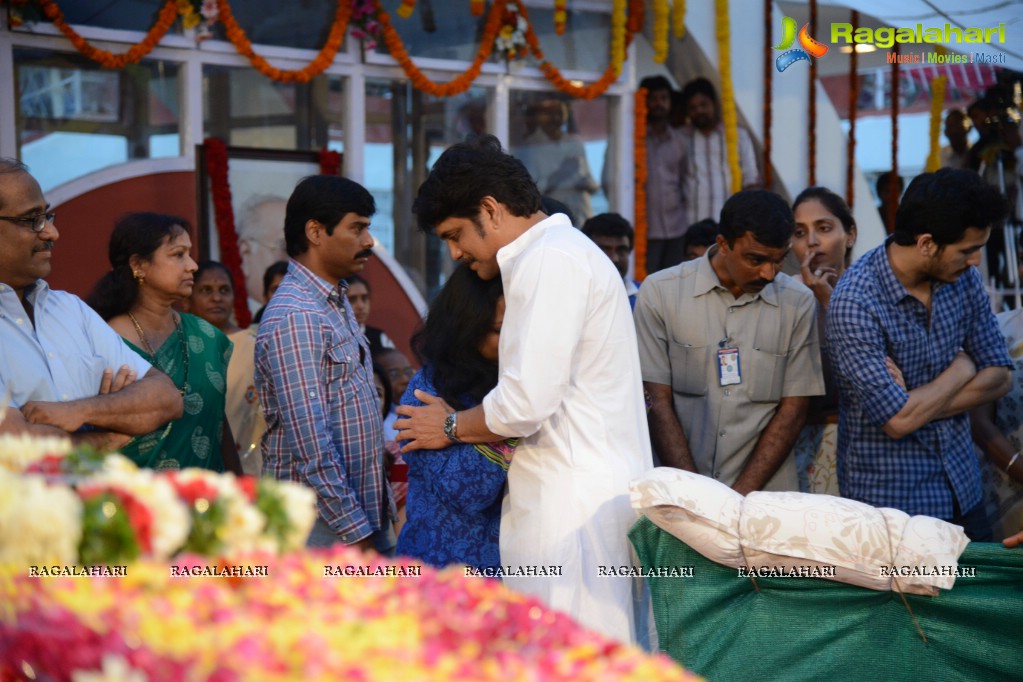 Celebrities pay homage to Dr. Akkineni Nageswara Rao